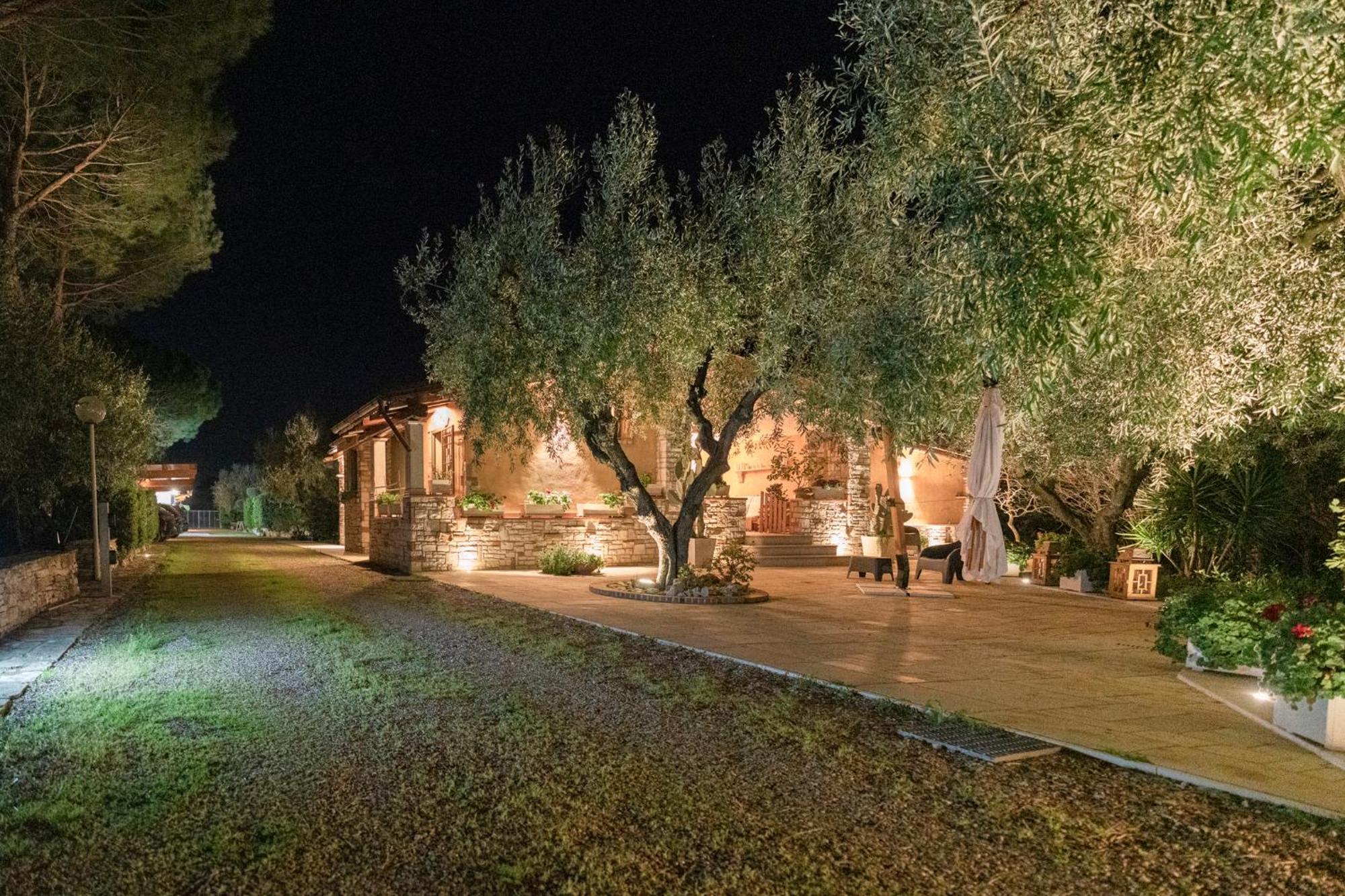 L'Antica Quercia Guest House Andria Bagian luar foto